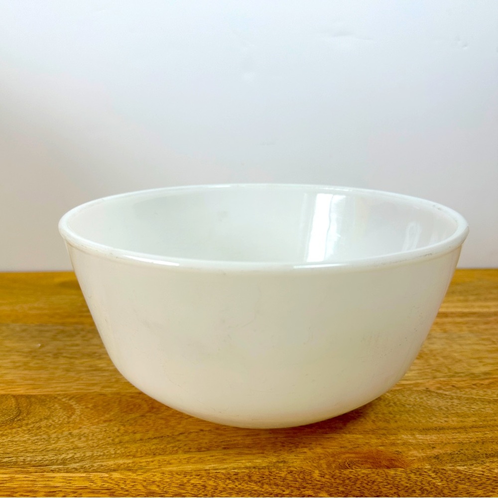 Vintage Fire King Anchor Hawking Milk Glass Mixing Bowl